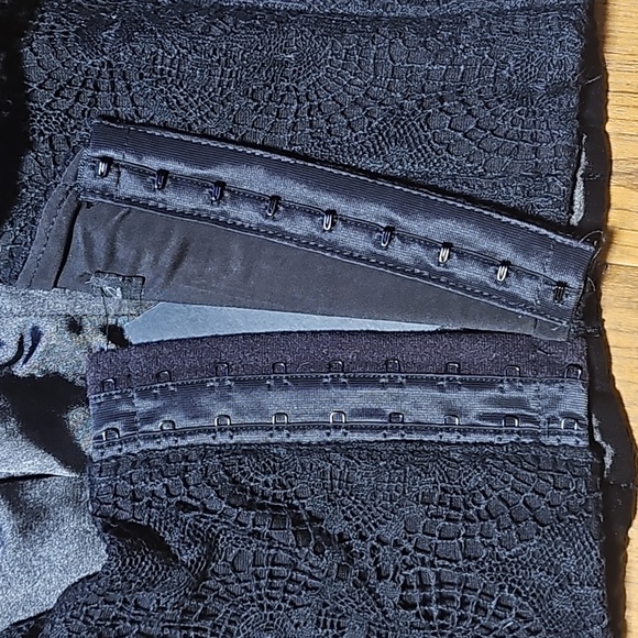 La Femme en Noir Southern Gothic Lace Bustier - Picture 8 of 13